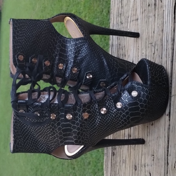 Shoe Dazzle Shoes - Kalinai Scene By Shoedazzle Stiletto Booties